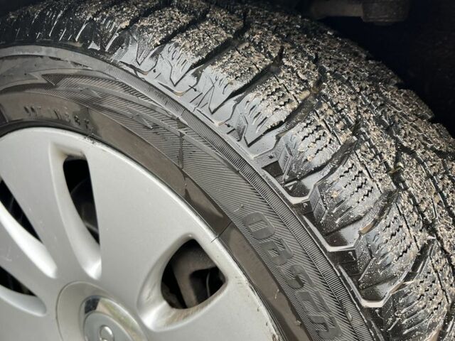 Черный Ауди А4, объемом двигателя 2.7 л и пробегом 320 тыс. км за 6500 $, фото 6 на Automoto.ua