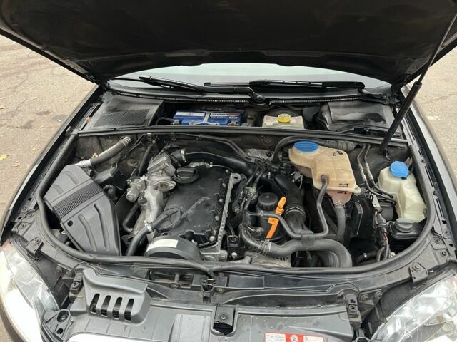 Черный Ауди А4, объемом двигателя 2 л и пробегом 269 тыс. км за 7200 $, фото 14 на Automoto.ua