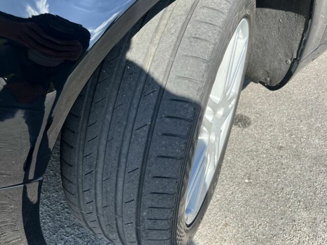 Черный Ауди А4, объемом двигателя 2 л и пробегом 305 тыс. км за 8000 $, фото 19 на Automoto.ua