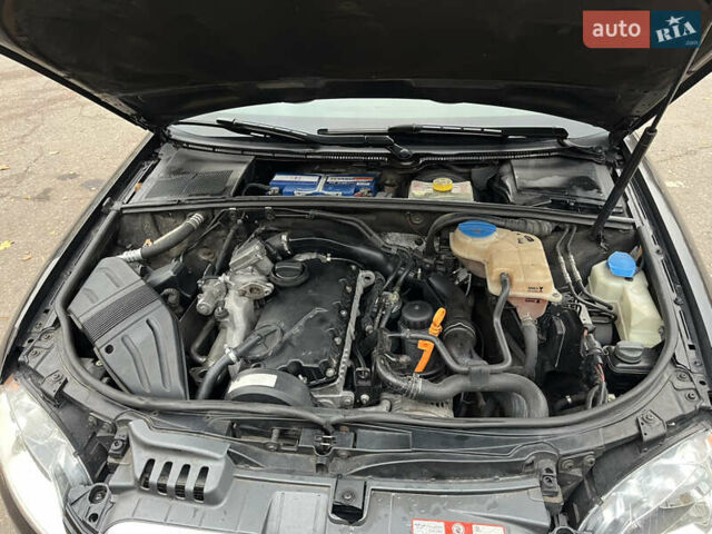 Чорний Ауді А4, об'ємом двигуна 1.97 л та пробігом 269 тис. км за 7200 $, фото 17 на Automoto.ua