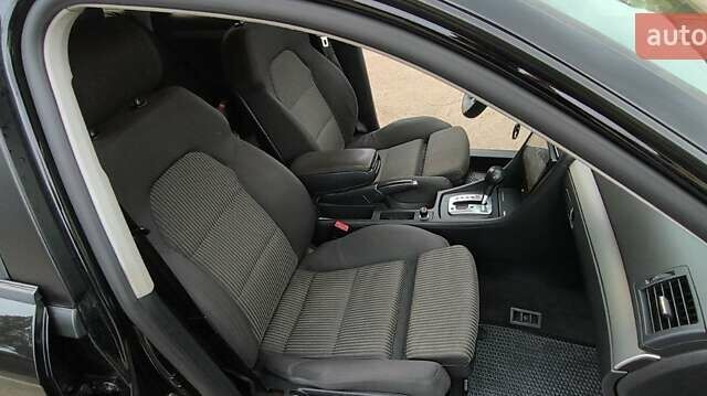 Черный Ауди А4, объемом двигателя 2 л и пробегом 283 тыс. км за 6500 $, фото 10 на Automoto.ua