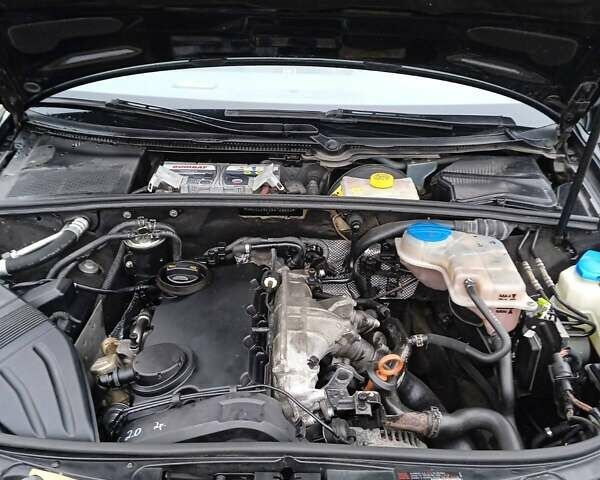 Черный Ауди А4, объемом двигателя 2 л и пробегом 266 тыс. км за 7000 $, фото 7 на Automoto.ua