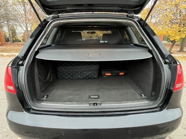 Черный Ауди А4, объемом двигателя 2 л и пробегом 269 тыс. км за 7200 $, фото 13 на Automoto.ua