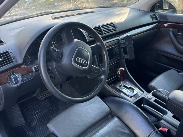 Чорний Ауді А4, об'ємом двигуна 3 л та пробігом 300 тис. км за 3754 $, фото 3 на Automoto.ua