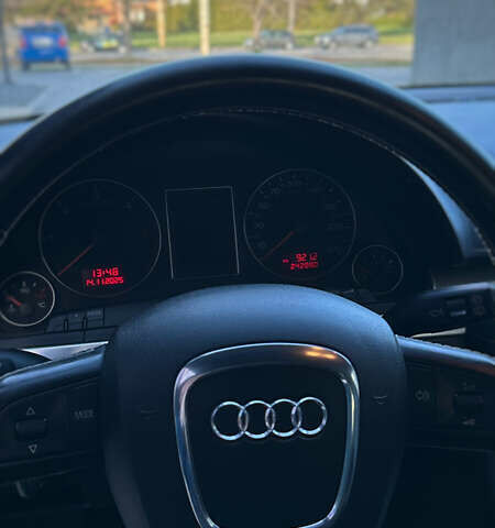 Чорний Ауді А4, об'ємом двигуна 2 л та пробігом 243 тис. км за 7800 $, фото 3 на Automoto.ua