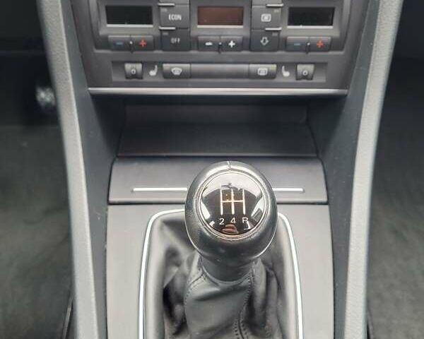 Ауді А4 2007 у Болехове на Automoto.ua Чорний Ауді А4, об'ємом двигуна 2 л та пробігом 230 тис. км за 7200 $, фото 2 на Automoto.ua