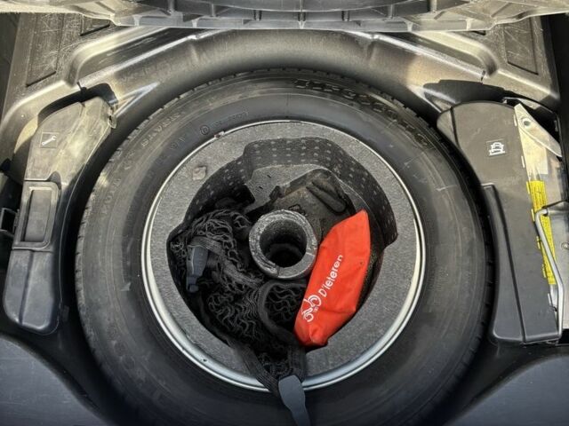 Черный Ауди А4, объемом двигателя 2 л и пробегом 258 тыс. км за 3500 $, фото 13 на Automoto.ua