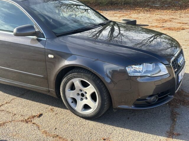 Черный Ауди А4, объемом двигателя 2 л и пробегом 258 тыс. км за 3500 $, фото 1 на Automoto.ua