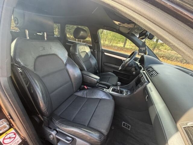 Черный Ауди А4, объемом двигателя 2 л и пробегом 258 тыс. км за 3500 $, фото 7 на Automoto.ua