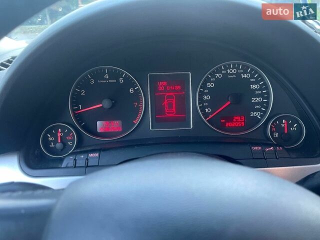 Чорний Ауді А4, об'ємом двигуна 1.6 л та пробігом 202 тис. км за 6700 $, фото 16 на Automoto.ua