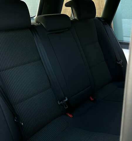 Чорний Ауді А4, об'ємом двигуна 2 л та пробігом 243 тис. км за 7800 $, фото 7 на Automoto.ua