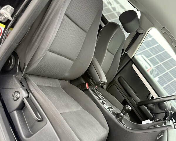 Черный Ауди А4, объемом двигателя 1.6 л и пробегом 172 тыс. км за 7000 $, фото 93 на Automoto.ua