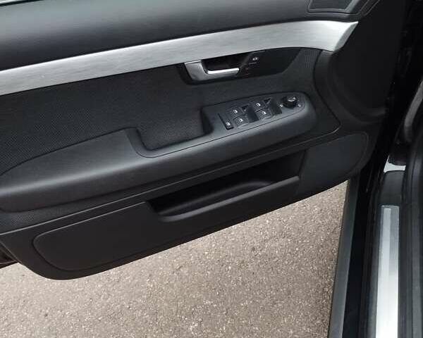 Чорний Ауді А4, об'ємом двигуна 2 л та пробігом 229 тис. км за 8950 $, фото 18 на Automoto.ua