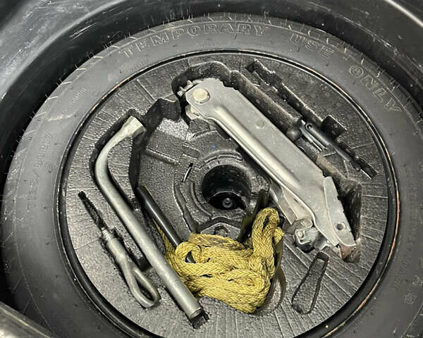 Черный Ауди А4, объемом двигателя 1.6 л и пробегом 241 тыс. км за 7700 $, фото 49 на Automoto.ua