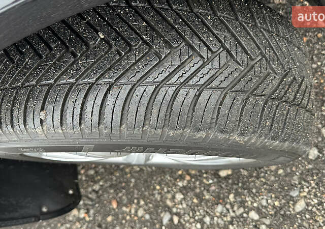 Чорний Ауді А4, об'ємом двигуна 1.6 л та пробігом 200 тис. км за 7999 $, фото 17 на Automoto.ua