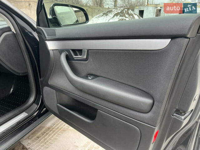 Чорний Ауді А4, об'ємом двигуна 1.6 л та пробігом 265 тис. км за 7200 $, фото 23 на Automoto.ua