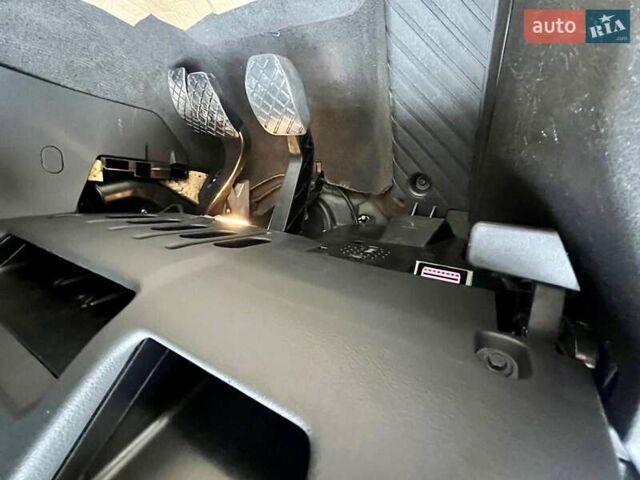Черный Ауди А4, объемом двигателя 1.6 л и пробегом 242 тыс. км за 8300 $, фото 62 на Automoto.ua