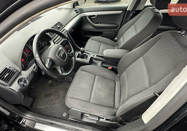 Чорний Ауді А4, об'ємом двигуна 1.6 л та пробігом 200 тис. км за 7999 $, фото 23 на Automoto.ua