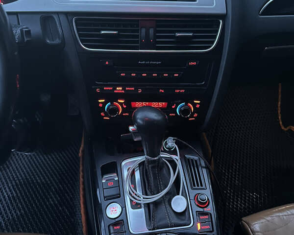 Чорний Ауді А4, об'ємом двигуна 1.98 л та пробігом 207 тис. км за 11500 $, фото 18 на Automoto.ua