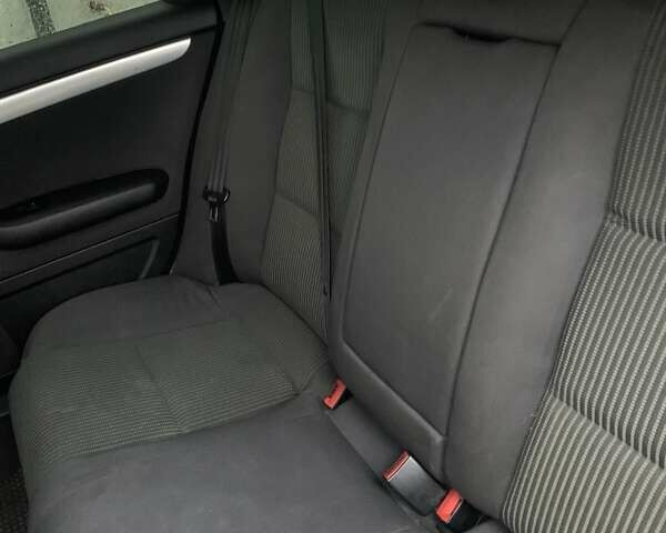 Чорний Ауді А4, об'ємом двигуна 1.97 л та пробігом 283 тис. км за 7300 $, фото 12 на Automoto.ua