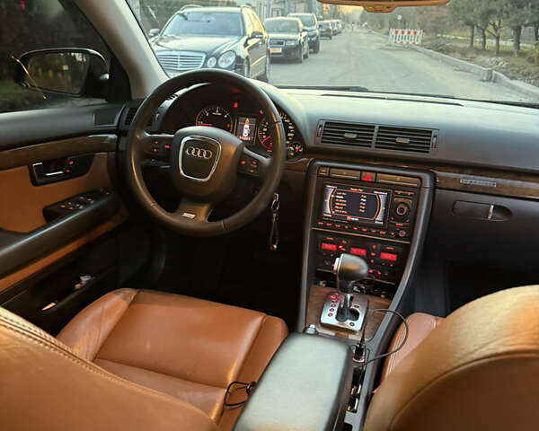 Чорний Ауді А4, об'ємом двигуна 2.97 л та пробігом 390 тис. км за 8200 $, фото 16 на Automoto.ua