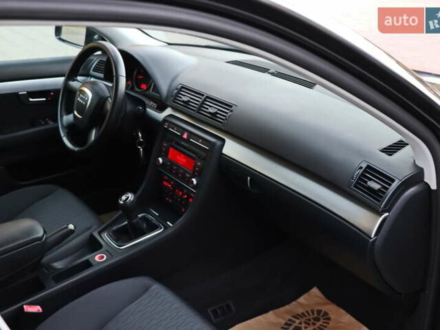 Чорний Ауді А4, об'ємом двигуна 1.6 л та пробігом 193 тис. км за 8555 $, фото 9 на Automoto.ua