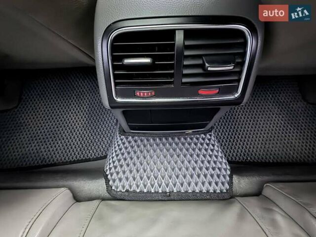 Черный Ауди А4, объемом двигателя 1.8 л и пробегом 239 тыс. км за 10000 $, фото 6 на Automoto.ua