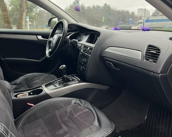 Черный Ауди А4, объемом двигателя 1.8 л и пробегом 290 тыс. км за 6999 $, фото 19 на Automoto.ua