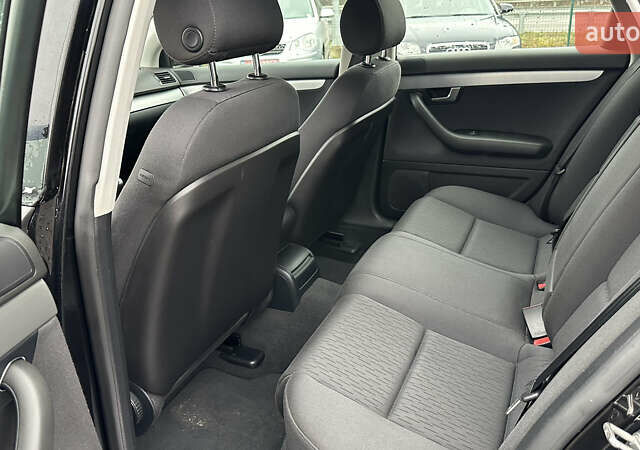 Чорний Ауді А4, об'ємом двигуна 1.6 л та пробігом 200 тис. км за 7999 $, фото 21 на Automoto.ua