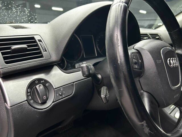 Чорний Ауді А4, об'ємом двигуна 2 л та пробігом 297 тис. км за 7700 $, фото 7 на Automoto.ua