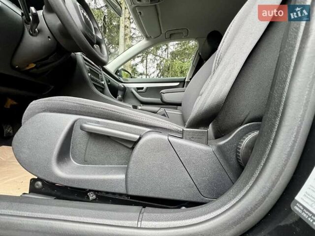 Черный Ауди А4, объемом двигателя 1.6 л и пробегом 242 тыс. км за 8300 $, фото 59 на Automoto.ua