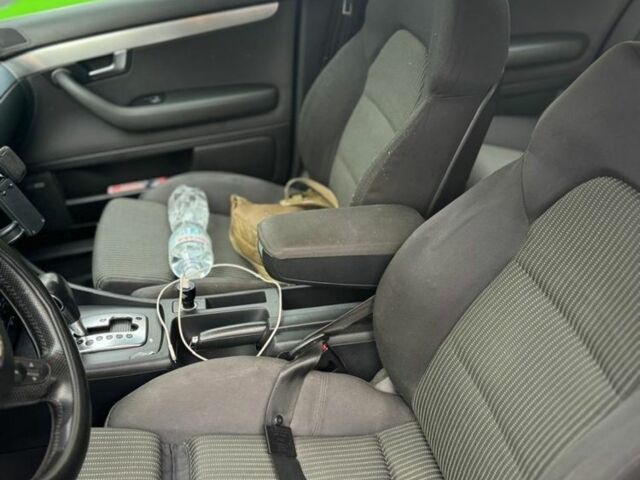 Черный Ауди А4, объемом двигателя 2 л и пробегом 265 тыс. км за 3600 $, фото 5 на Automoto.ua