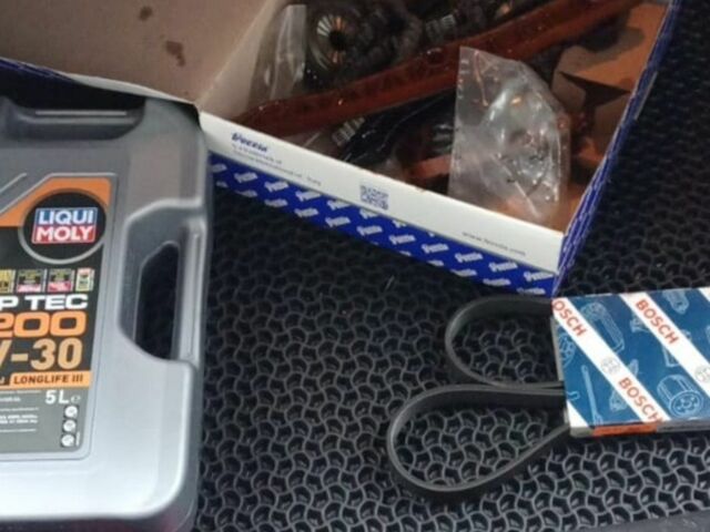 Черный Ауди А4, объемом двигателя 3 л и пробегом 370 тыс. км за 3849 $, фото 12 на Automoto.ua