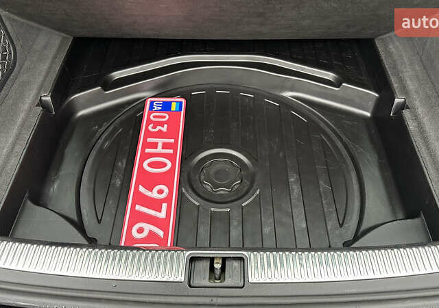 Чорний Ауді А4, об'ємом двигуна 1.6 л та пробігом 200 тис. км за 7999 $, фото 27 на Automoto.ua