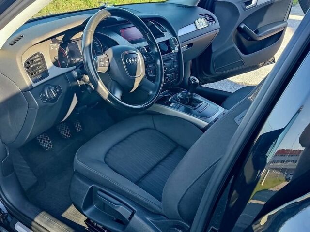 Чорний Ауді А4, об'ємом двигуна 1.8 л та пробігом 251 тис. км за 7850 $, фото 6 на Automoto.ua