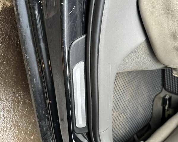 Черный Ауди А4, объемом двигателя 1.8 л и пробегом 239 тыс. км за 10000 $, фото 13 на Automoto.ua