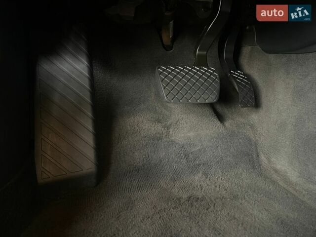 Чорний Ауді А4, об'ємом двигуна 1.97 л та пробігом 322 тис. км за 8699 $, фото 75 на Automoto.ua