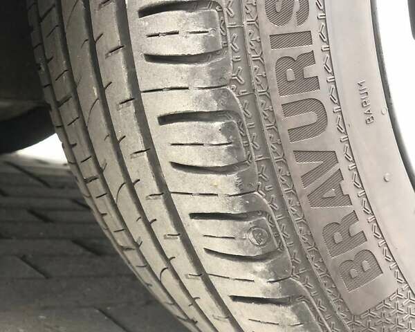 Чорний Ауді А4, об'ємом двигуна 2 л та пробігом 249 тис. км за 10000 $, фото 36 на Automoto.ua