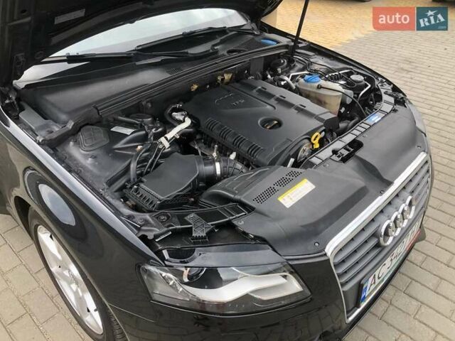 Чорний Ауді А4, об'ємом двигуна 2 л та пробігом 249 тис. км за 10000 $, фото 53 на Automoto.ua