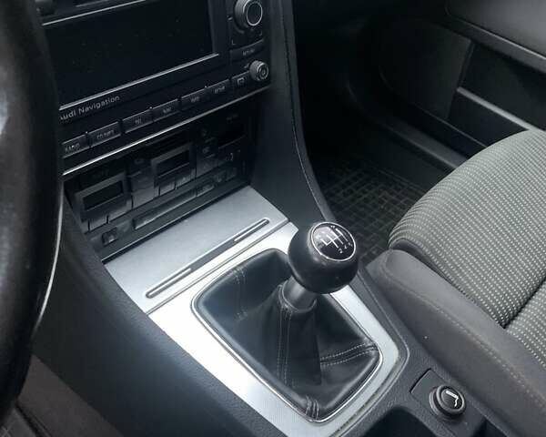 Чорний Ауді А4, об'ємом двигуна 1.97 л та пробігом 283 тис. км за 7300 $, фото 2 на Automoto.ua