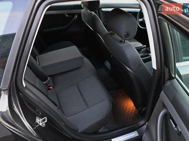 Чорний Ауді А4, об'ємом двигуна 1.6 л та пробігом 193 тис. км за 8555 $, фото 12 на Automoto.ua