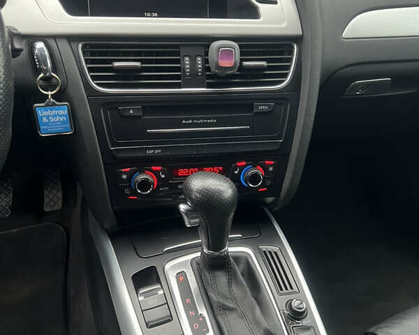 Чорний Ауді А4, об'ємом двигуна 2 л та пробігом 190 тис. км за 10700 $, фото 22 на Automoto.ua