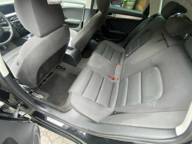 Чорний Ауді А4, об'ємом двигуна 2 л та пробігом 350 тис. км за 1378 $, фото 7 на Automoto.ua