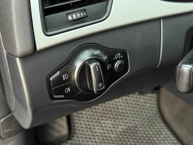 Черный Ауди А4, объемом двигателя 2.7 л и пробегом 245 тыс. км за 8999 $, фото 10 на Automoto.ua