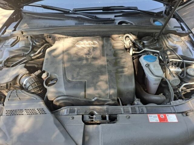 Чорний Ауді А4, об'ємом двигуна 2 л та пробігом 253 тис. км за 6000 $, фото 5 на Automoto.ua