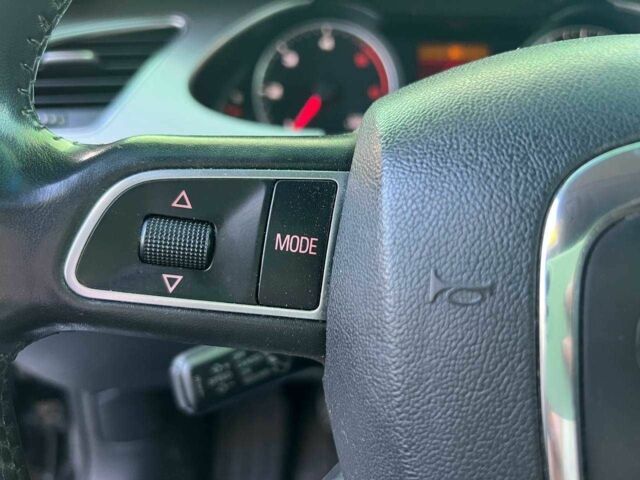 Чорний Ауді А4, об'ємом двигуна 2 л та пробігом 280 тис. км за 11800 $, фото 15 на Automoto.ua