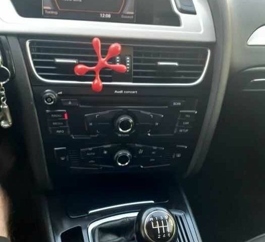 Черный Ауди А4, объемом двигателя 1.8 л и пробегом 255 тыс. км за 9000 $, фото 5 на Automoto.ua