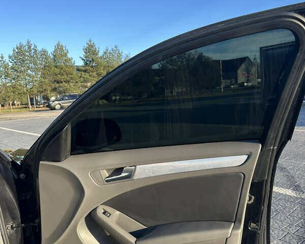 Чорний Ауді А4, об'ємом двигуна 1.98 л та пробігом 299 тис. км за 11000 $, фото 11 на Automoto.ua