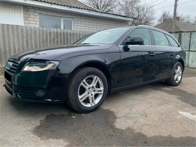 Черный Ауди А4, объемом двигателя 2 л и пробегом 330 тыс. км за 5500 $, фото 4 на Automoto.ua