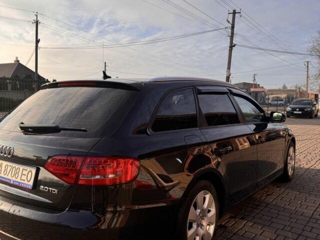 Черный Ауди А4, объемом двигателя 2 л и пробегом 211 тыс. км за 12000 $, фото 4 на Automoto.ua